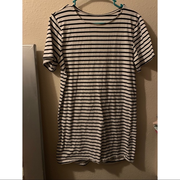 Dress - Picture 1 of 2